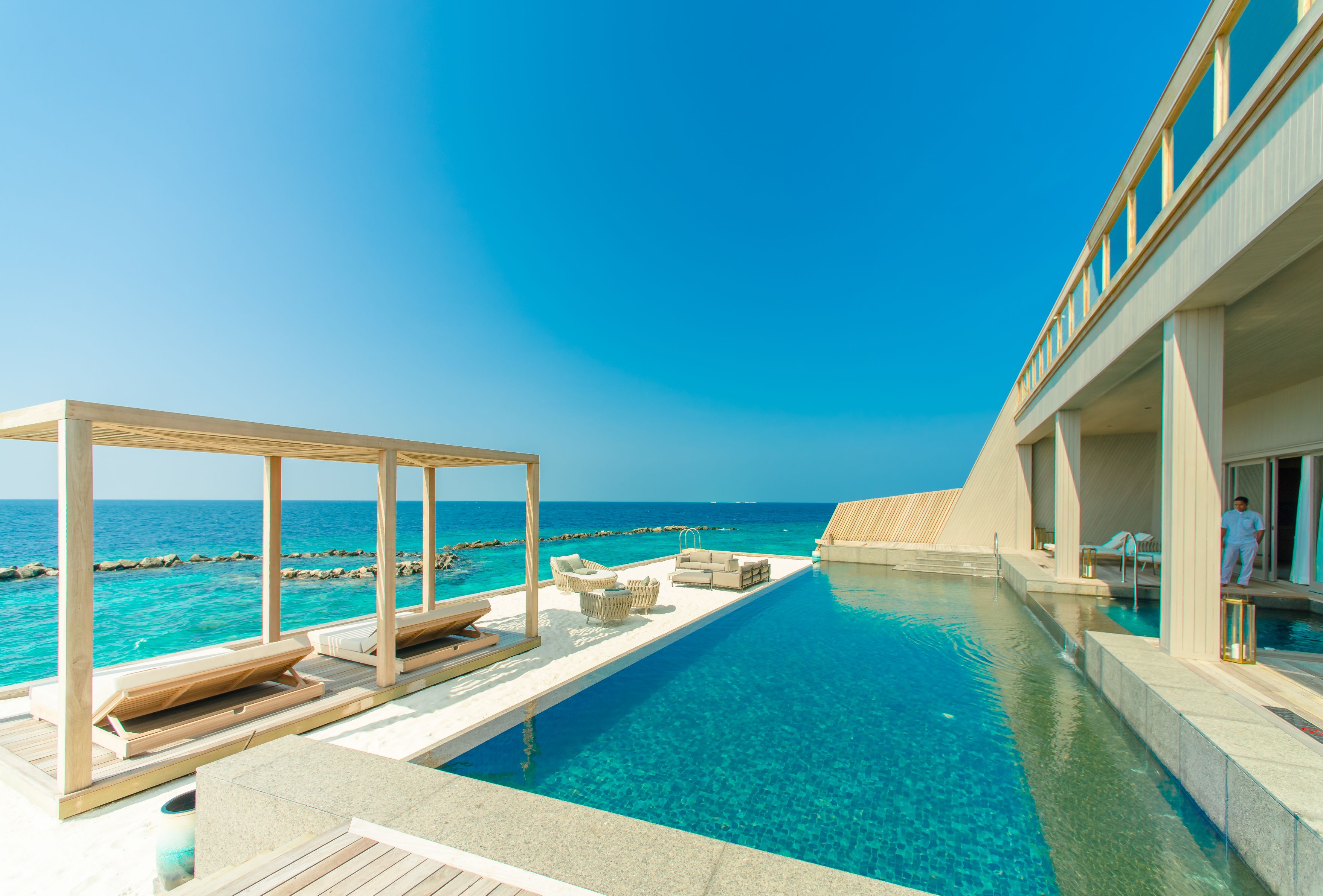 Luxury Hotels & Resorts